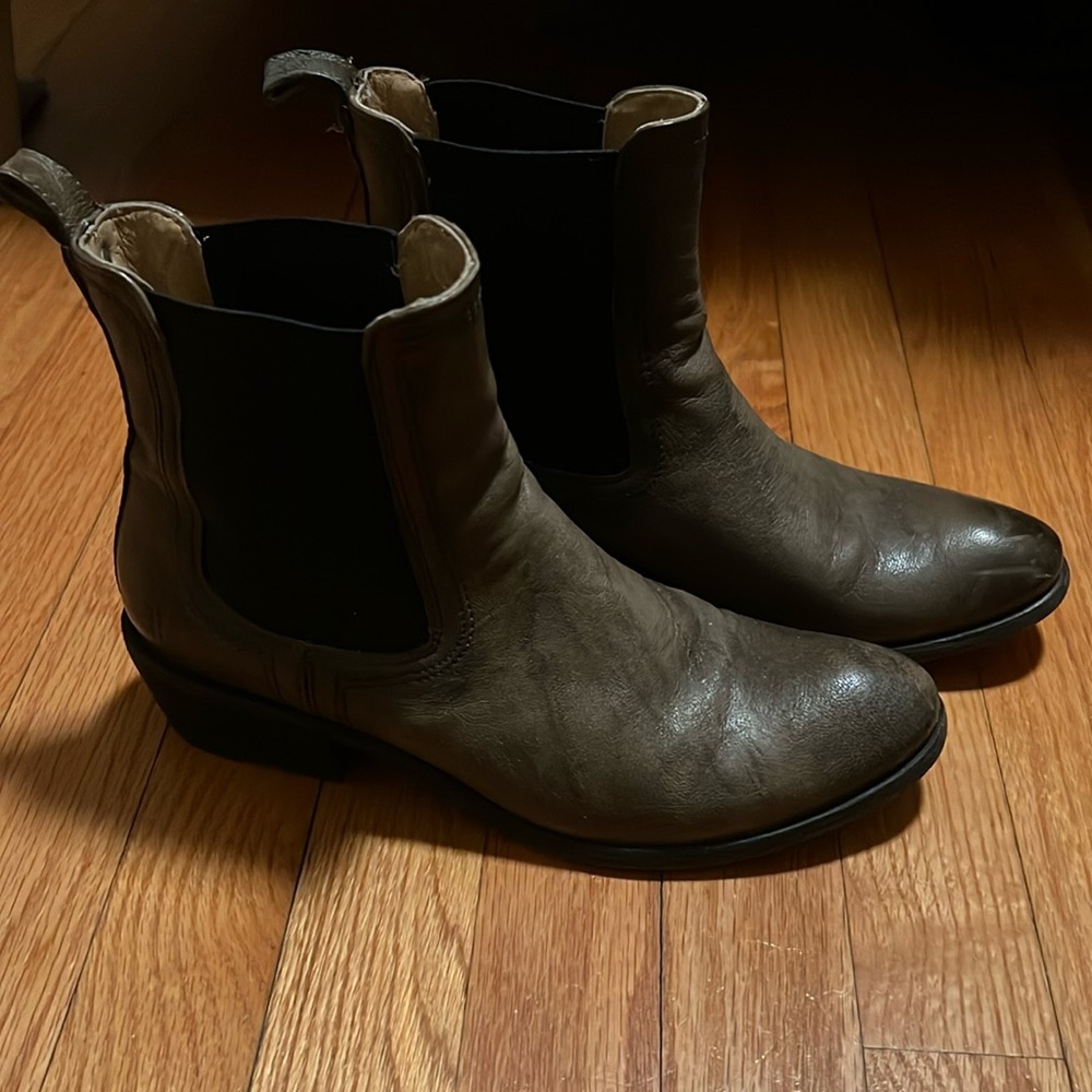 Frye Carson Chelsea boots grey sz 8